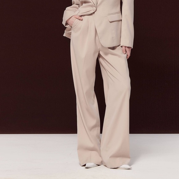 SALISA SET - Picture 3 of 17